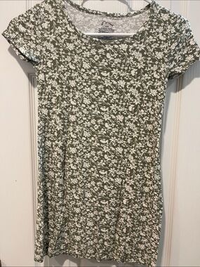 art class Olive Green and White Floral Short Sleeve Dress Like New Worn Once